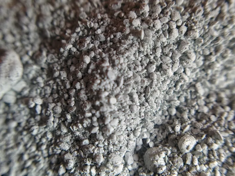 Moly Oxide (Ore / Briquettes)